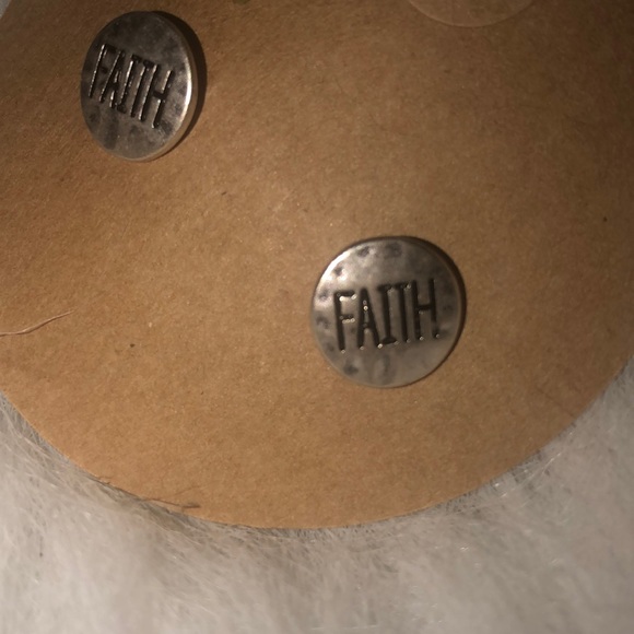 FAITH EARRINGS 🙏🙏🙏🙏🙏⭐️⭐️⭐️⭐️💕💕💕 - Picture 2 of 3